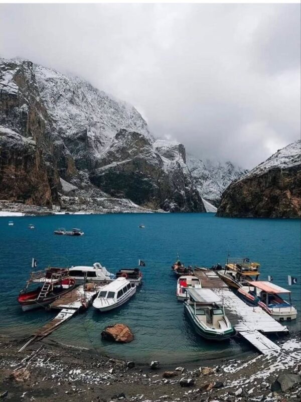 Explore the Majestic Landscapes of <span class="highlighted-country"> Pakistan </span>